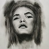 Il mio progetto del corso: Ritratto artistico al carboncino: creare atmosfere. Traditional illustration, Fine Arts, Drawing, Portrait Drawing, Realistic Drawing, and Artistic Drawing project by astrattalab - 12.10.2022
