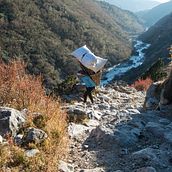 The work of the porters in the tracking of Everest camp, Nepal. Projekt z dziedziny Fotografia użytkownika Thomas Salas Dual - 14.12.2022