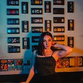 Photoshot Polaroid Bar. Photograph, Photograph, Post-production, and Photographic Lighting project by Stephanie Lopez - 12.15.2022