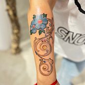 Mi proyecto del curso: Diseño de tatuajes artísticos con efectos dorados en Procreate. Traditional illustration, Digital Illustration, and Tattoo Design project by Manu De Leon - 12.20.2022