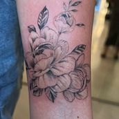 Mi proyecto del curso: Tatuaje botánico con puntillismo. Traditional illustration, Tattoo Design, and Botanical Illustration project by Manu De Leon - 12.20.2022