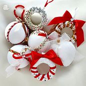 Christmas decor "White" collection. Un projet de Design , Artisanat , et Créativité de Ariadna Shafet - 18.12.2022