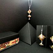 Il mio progetto del corso: Creazione di gioielli in carta con tecniche di origami. Een project van Ontwerp van accessoires, Craft, Sieradenontwerp, Papercraft,  Modeontwerp y DIY van Lucia Cardillo - 23.12.2022