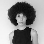 Alanna. Un projet de Photographie, Photographie de mode , et Photographie de portrait de João Santos - 26.12.2022