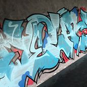 Blue Delay. Lettering, Design, e Pintura projeto de Andrea B - 01.05.2022