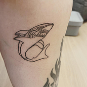 Meu projeto do curso: Introdução à tatuagem. Een project van Traditionele illustratie,  Tatoeageontwerp y  Botanische illustratie van Carolina Pietrafesa - 28.12.2022