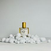 My project for course: Creative Product Photography from Start to Finish. Photograph, Product Photograph, Photographic Lighting, and Digital Photograph project by Stephanie Rietkerk - 12.27.2022