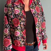 My project for course: Make and Customize Your First Bomber Jacket. Fashion Design, Sewing, Patternmaking, and Dressmaking project by Fleur van de Put - 12.28.2022