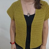 Mi proyecto del curso:  Top-down: prendas a crochet de una sola pieza. Fashion Design, Fiber Arts, DIY, Crochet, and Textile Design project by Georgina M. De Bartolis - 01.01.2023