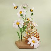 Meu projeto do curso: Esculturas de papel para Set Design. Design, Traditional illustration, Arts, Crafts, Sculpture, Set Design, Paper Craft, Product Photograph, and DIY project by geovanatm - 12.19.2022