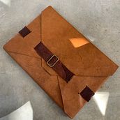 Mi proyecto del curso: Diseño de accesorios en cuero sin costuras. Design, Accessor, Design, Arts, Crafts, and Sewing project by Sergio Meneses - 12.30.2022