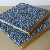 Encuadernación artesanal sin costuras: dos cuadernos de artista. Un proyecto de Artesanía, Bellas Artes, Encuadernación y DIY de ralitsa_nenova - 04.01.2023