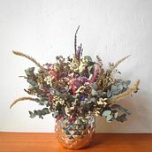 Mi proyecto del curso: Diseño de centros con flores secas y preservadas. Een project van Interieurontwerp, Landscaping,  Interieurdecoratie, DIY y Bloem- en plantenschikken van karlaveronica96_1 - 07.01.2023