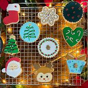 Mi proyecto del curso: Decoración de galletas con royal icing para principiantes. Design, Painting, and DIY project by Luz Celaya - 01.12.2023