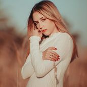 Mi proyecto del curso: Retrato fotográfico intimista. Photograph, Portrait Photograph, Photographic Lighting, Fine-Art Photograph & Interior Photograph project by crowvendetta - 01.14.2023