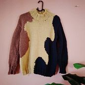 Mi proyecto del curso: Diseño y tejido de prendas con la técnica de intarsia. Un progetto di Fashion design, Fiber Art, DIY, Maglia e Textile Design di Angie Villalobos - 16.01.2023
