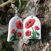 My project for course: Intro to Polymer Clay Jewelry: Design Floral Accessories. Un progetto di Design di accessori, Artigianato, Design di gioielli, Fashion design e DIY di Maya Nikolova - 21.01.2023
