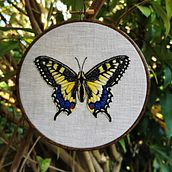 My project for course: Realistic Embroidery Techniques. Traditional illustration, Embroider, and Textile Design project by Alena R. - 01.21.2023