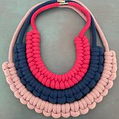 Il mio progetto del corso: Gioielli in corda per principianti: crea le tue collane. Arts, Crafts, Jewelr, Design, Macramé, and Textile Design project by Daniela Andreotti - 01.22.2023