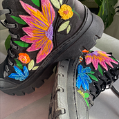 Mi proyecto del curso: Bordado freestyle sobre tul para principiantes. Accessor, Design, Embroider, Botanical Illustration, and Textile Design project by Julieth Tapia - 01.23.2023