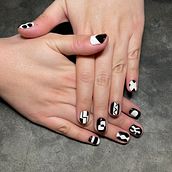 Nail Art. Een project van  Ontwerp, Traditionele illustratie, Ontwerp van accessoires,  Art direction, Craft,  Creativiteit y  Schetsen van Beya Farhat - 24.01.2023