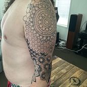 Mandala sleeve. Tattoo Design project by Caroline Worth - 01.30.2023