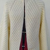 Mi proyecto del curso:  Top-down: prendas a crochet de una sola pieza. Un proyecto de Diseño de moda, Tejido, DIY, Crochet y Diseño textil de María José Domínguez Bellido - 30.01.2023