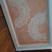 Meu projeto do curso: Upcycling de móveis vintage com técnicas de pintura. Un projet de Artisanat, Design, Fabrication de mobilier, Design d'intérieur, Peinture, DIY, Menuiserie, Upc, cling, Peinture décorative, Restauration et upc , et cling de meubles de Rita Russo - 31.01.2023