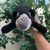Amigurumi: Oso de anteojos (Tremarctos ornatus). Arts, Crafts, To, Design, Fiber Arts, Crochet, Amigurumi, and Textile Design project by Carolina Salazar Rincón - 01.31.2023