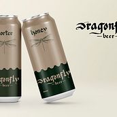 Marca de Lata de cerveza con estilo caligráfico. Un proyecto de Tipografía, Diseño y Caligrafía de juliiet - 01.02.2023