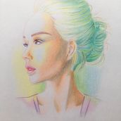 Mon projet du cours : Dessin de portraits expressifs aux crayons de couleur . Drawing, Portrait Drawing, Sketchbook, and Colored Pencil Drawing project by Charline Morillon - 02.01.2023