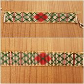 My project for course: Beaded Jewelry Design: Weave Elegant Patterns. Un proyecto de Diseño de complementos, Artesanía, Diseño de jo, as y Tejido de gizem aldanmaz - 31.01.2023