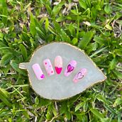 Taller de Nail Art especial San Valentín. Un projet de Illustration traditionnelle, Peinture, Dessin et Illustration de mode de Cecilia Ducau - 03.02.2023