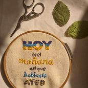 Mi proyecto del curso: Frase bordada. Embroider, Textile Design, Design, T, pograph, and Lettering project by Angélica Citlalli Reyes Palma - 02.08.2023