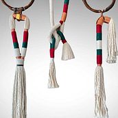PROYECTOS MACRAME CON MATERIALES NO CONVENCIONALES. Design, Accessor, Design, Creativit, Fiber Arts, and Textile Design project by Monica Uribe - 02.09.2023