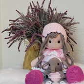Mi proyecto del curso: Elaboración de muñecas amigurumi románticas Lily Ann. Artesanato, Design de brinquedos, Tecido, Crochê, Amigurumi, e Design têxtil projeto de anaisalcaraz - 09.02.2023