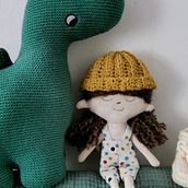 Mein Abschlussprojekt für den Kurs: Nähen: Stoffpuppen und Content Creation. Artesanato, Design de brinquedos, Redes sociais, Fotografia com celular, Fotografia do produto, Costura, Fotografia para Instagram, e Modelagem e confecção projeto de tishaz03 - 10.02.2023