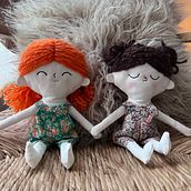 Mi proyecto del curso: Muñecos de tela: diseño, costura y creación de contenido. Un proyecto de Artesanía, Diseño de juguetes, Redes Sociales, Fotografía con móviles, Fotografía de producto, Costura, Fotografía para Instagram, Patronaje y confección			 de sweet_homedeco - 10.02.2023