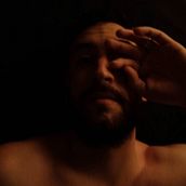 Mi proyecto del curso: Retrato fotográfico intimista. Un proyecto de Fotografía, Fotografía de retrato, Iluminación fotográfica, Fotografía artística y Fotografía en interiores de s3_agustina - 10.02.2023