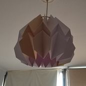 Mi proyecto del curso: Diseño de tu propia lámpara de papel. Un progetto di Artigianato, Design e creazione di mobili, Lighting design, Papercraft, Interior Design e DIY di dominique_lecerf - 09.02.2023
