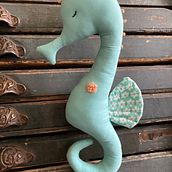 Mein Abschlussprojekt für den Kurs: Kuscheltiere selber machen. Character Design, Arts, Crafts, To, Design, Sewing, Patternmaking, and Dressmaking project by kilcullen - 02.14.2023
