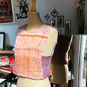 Mon projet du cours : Vêtements créés à la main avec un métier à tisser. Un projet de Design , Artisanat, St, lisme, Couture, Art textile, Tissage , et Design textile de Annabelle Le Pabic - 17.02.2023