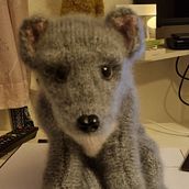 Mein Abschlussprojekt für den Kurs: Realistische Kuscheltiere: Stricke einen Welpen. Projekt z dziedziny  Tkactwo, DIY, Dziewiarstwo Ręczne, Wzornictwo tekst i liów użytkownika ira_wiechmann - 20.02.2023