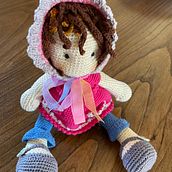 Il mio progetto del corso: Creazione di bambole amigurumi romantiche. Arts, Crafts, To, Design, Fiber Arts, Crochet, Amigurumi, and Textile Design project by Laura Bagagli - 02.20.2023