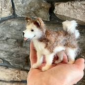 My project for course: Needle Felting Animal Creation. Arts, Crafts, To, Design, Fiber Arts, Needle Felting, and Textile Design project by Lois Garrett - 02.21.2023