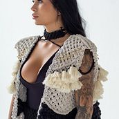 Mi proyecto del curso: Macramé: crea prendas de ropa únicas. Accessor, Design, Arts, Crafts, Fiber Arts, Macramé, and Textile Design project by Estefania Puerta - 02.22.2023