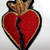 Mon projet du cours : Introduction à la technique de la broderie d'or. Traditional illustration, and Embroider project by nadegedm - 02.24.2023