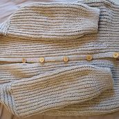 Mon projet du cours : Crochet : créez des vêtements avec une seule aiguille. Un projet de St, lisme, Art textile, DIY, Crochet , et Design textile de Isabelle Lpz - 15.02.2023