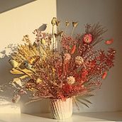 Il mio progetto del corso: Design di centrotavola con fiori essiccati e stabilizzati. Interior Design, L, scape Architecture, Decoration, DIY, Floral, and Plant Design project by marina_bacuzzi - 02.27.2023