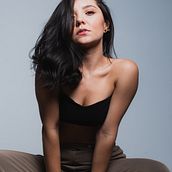 Final project: Octabox 120cm with grid and Godox AD600 Pro. Photograph, Portrait Photograph, Photographic Lighting, Studio Photograph, and Digital Photograph project by Eduardo Angarita Muñoz - 02.28.2023